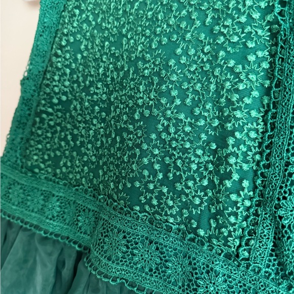 Trish Scully Green Lace girls dress - Picture 5 of 10